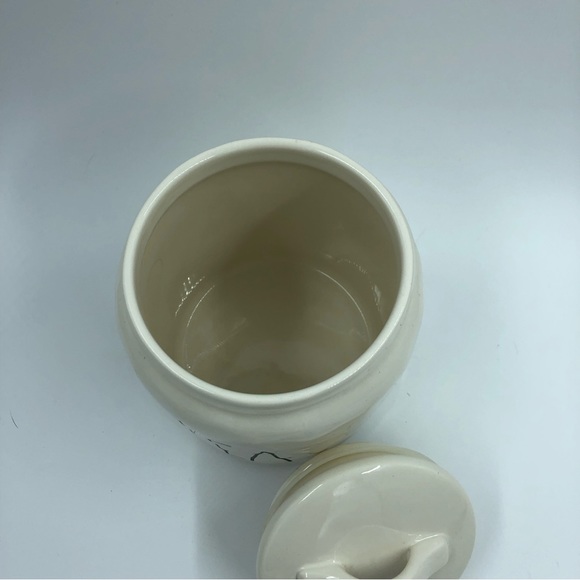 ‼️SALE‼️✨HP✨RAE DUNN ‘Tea’ Canister, Large, Ceramic, Flat Top, Long Letter - Picture 3 of 9